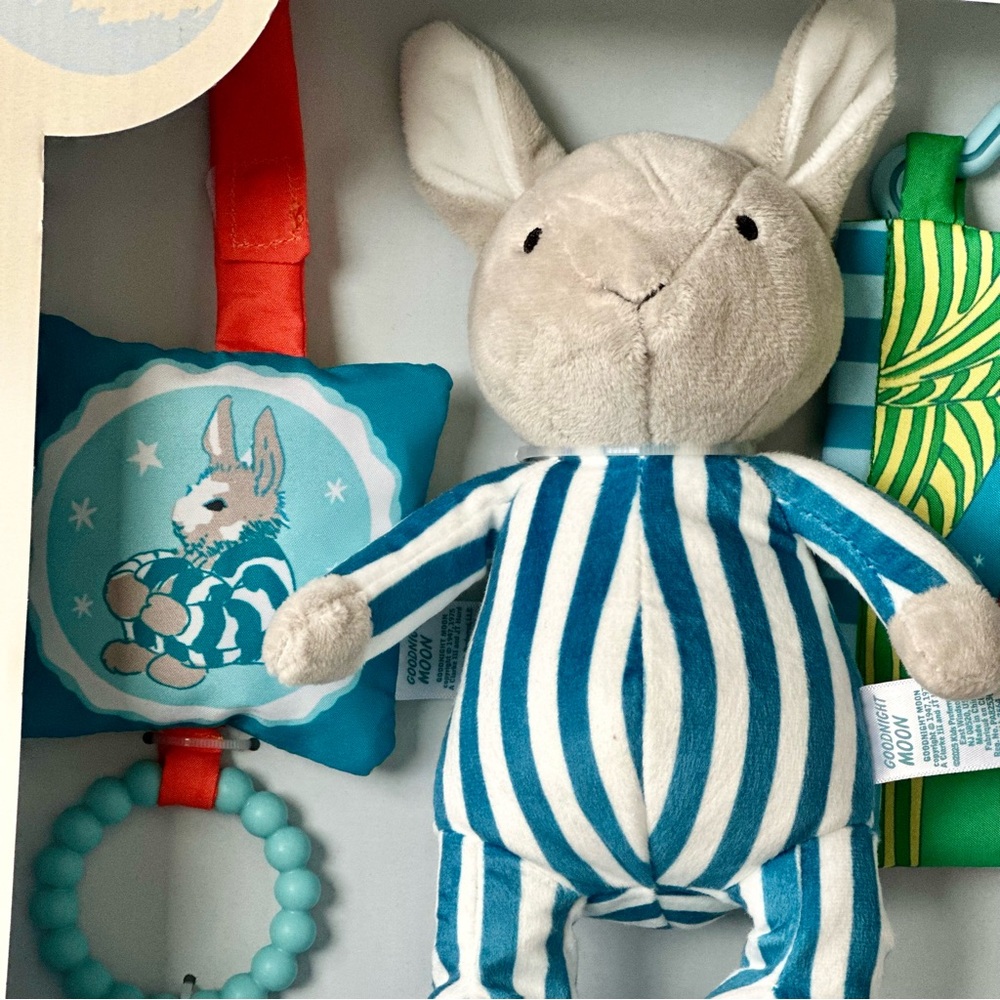 Gift Set - Picture 3 of 7